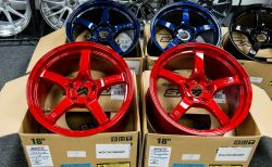 Gram Lights 57cr 18x9.5 +38 5x114.3 Milano Red Wheel